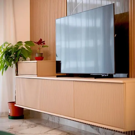 Casa Del Mar Ap 18 E2 *